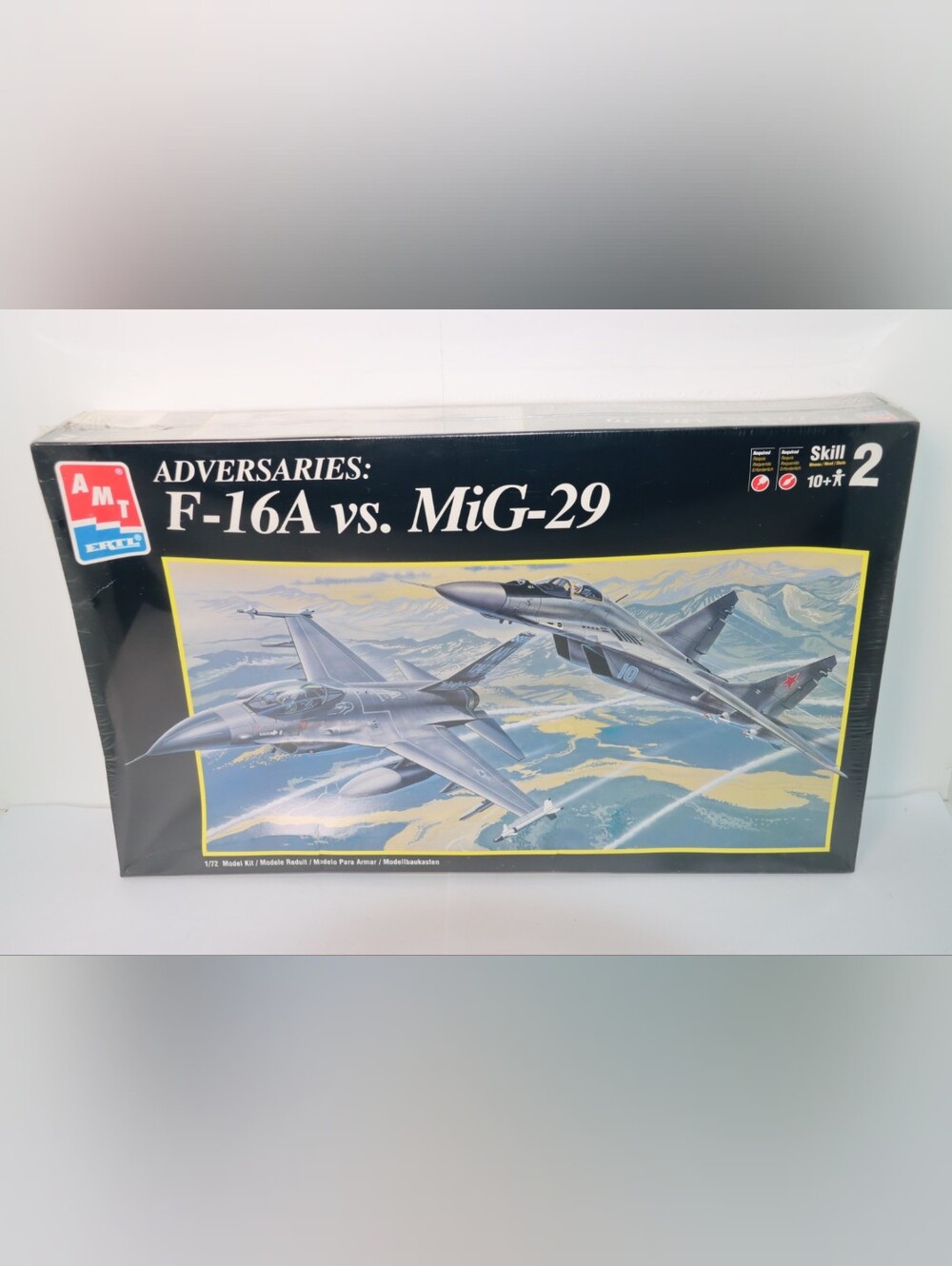 1999 AMT Models, Adversaries F-16A Vs MIG-29 (New/Factory Sealed)